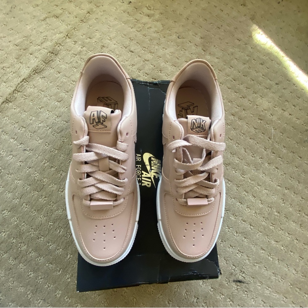 Women’s Nike Air Force 1 Pixel